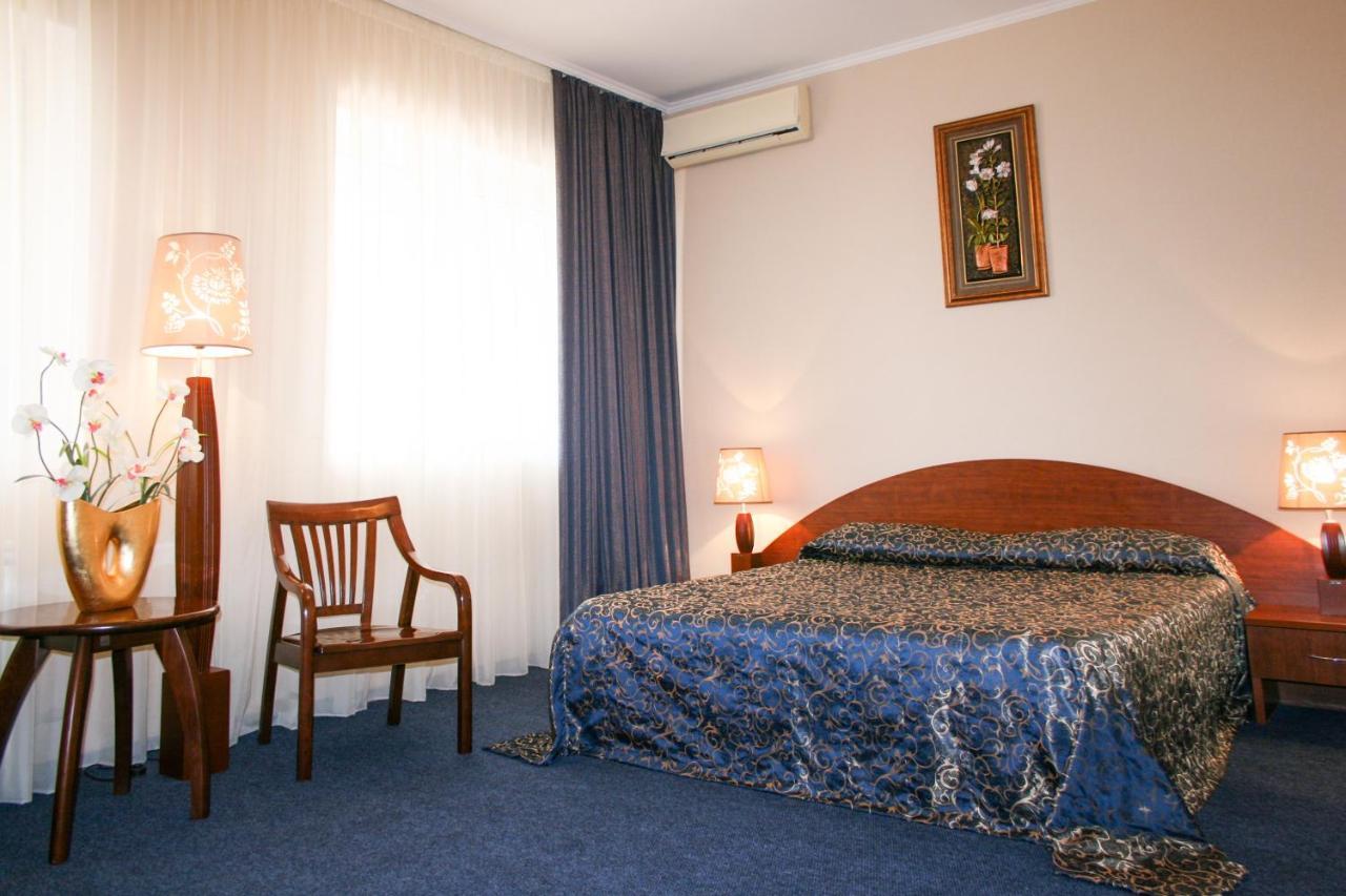 Rahat Hotel Aktau  Bagian luar foto